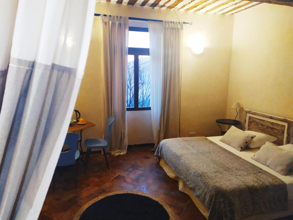 Chambre D'Hotes Face Au Lavoir Methamis Bagian luar foto