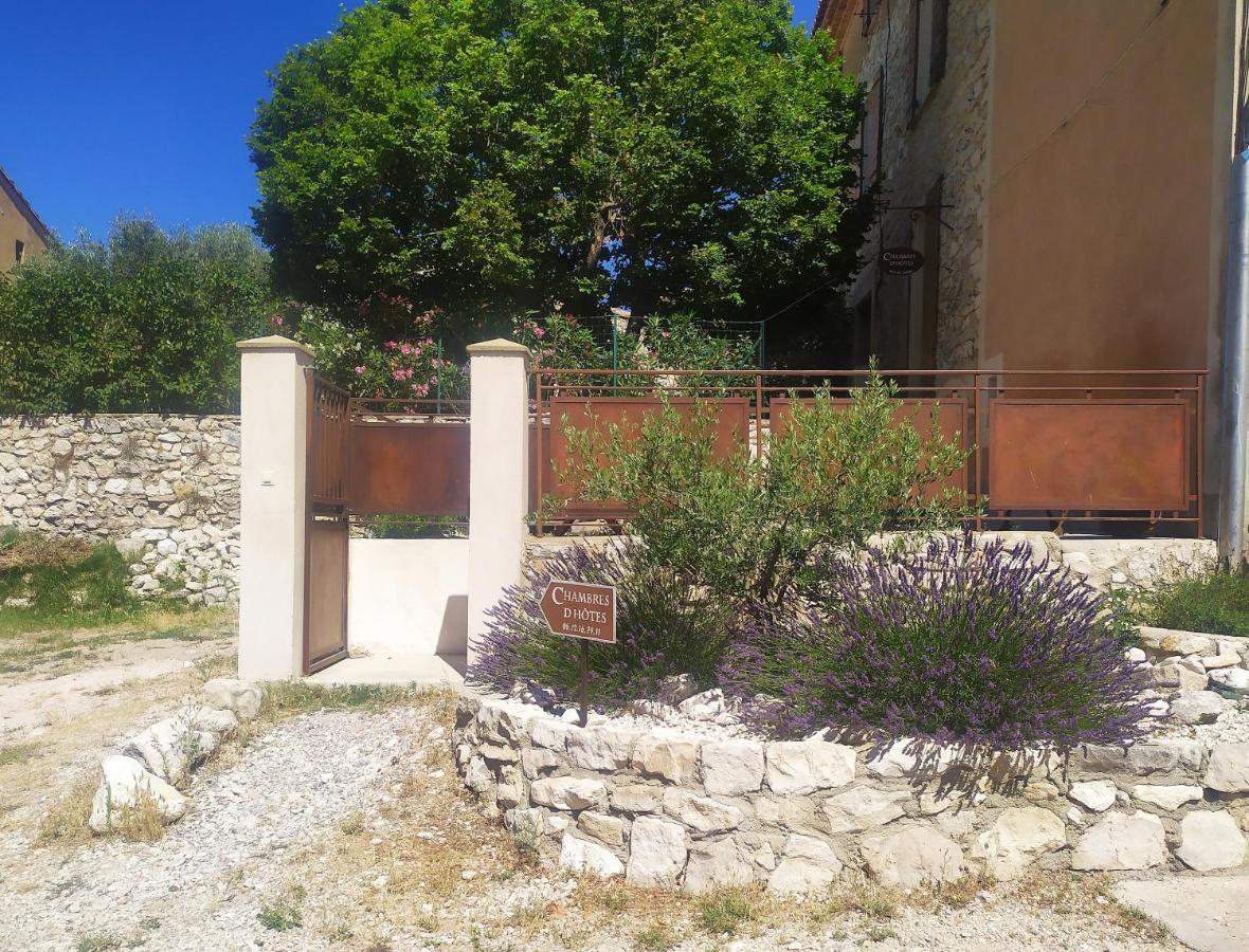 Chambre D'Hotes Face Au Lavoir Methamis Bagian luar foto