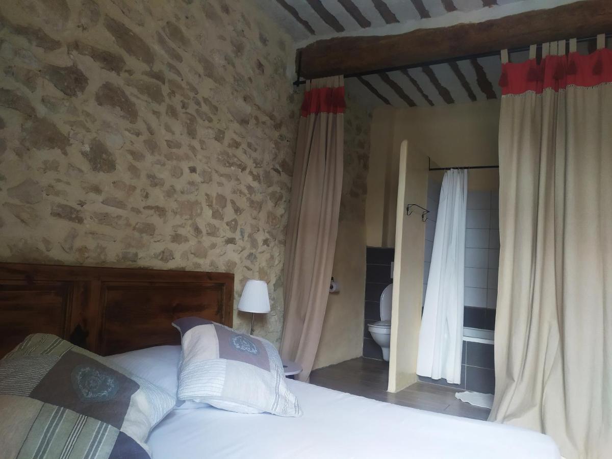 Chambre D'Hotes Face Au Lavoir Methamis Bagian luar foto
