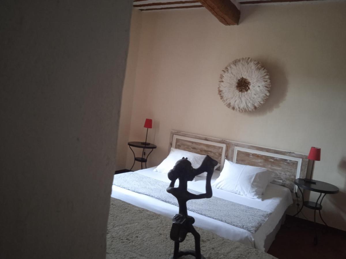 Chambre D'Hotes Face Au Lavoir Methamis Bagian luar foto